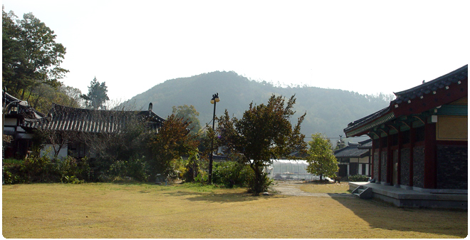 충재 권벌선생이 학문과 후진양성에 노력을 기울였던 봉화 닭실마을 모습