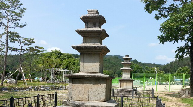 서동리 삼층석탑