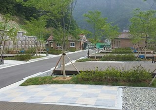 캠핑장 데크