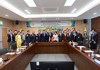 2025년4월29일 (미래전략과) 주한베트남 부대사, 봉화군 방문해 베트남 리왕조 유적지 충효당 등 둘러봐