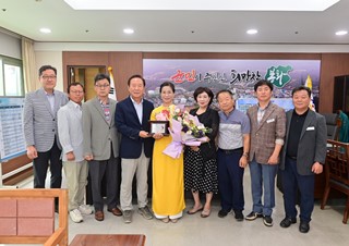 2025년8월8일 (기획예산실) 봉화군, 베트남 출신 도 옥 루이엔 교수 홍보대사로 위촉